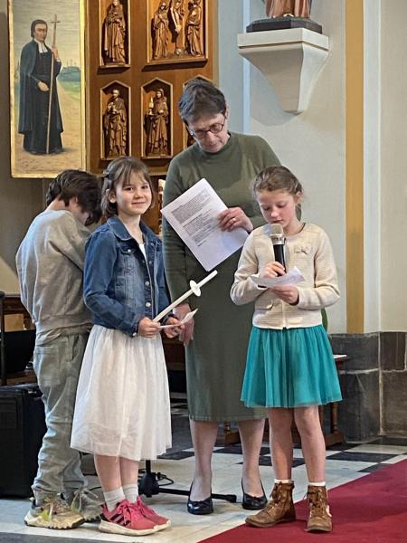 Paasviering met paaseierenworp in Sint Agatha 2024 © Pastorale zone Leuven aan de Dijle