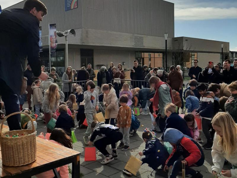 Paasviering met paaseierenworp in Sint Agatha 2024 © Pastorale zone Leuven aan de Dijle