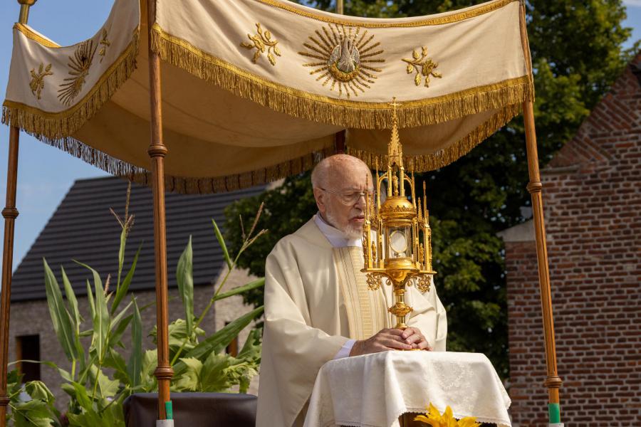 Viering pastoor De Schrijver 
