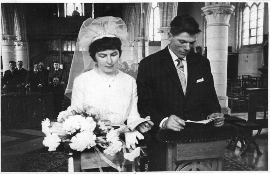 Raymond en Lia huwen 60 jaar geleden in de kerk van Mannekensvere 