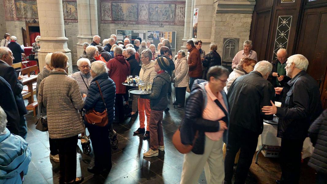 Receptie na de viering © Luc 