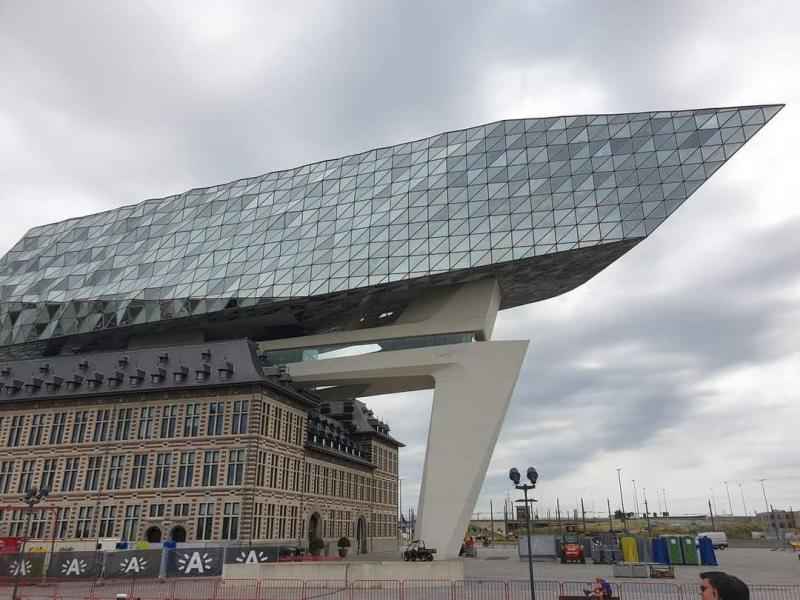 Reis naar de haven van Antwerpen en naar het provinciaal Groendomein  t’ Rivierenhof  