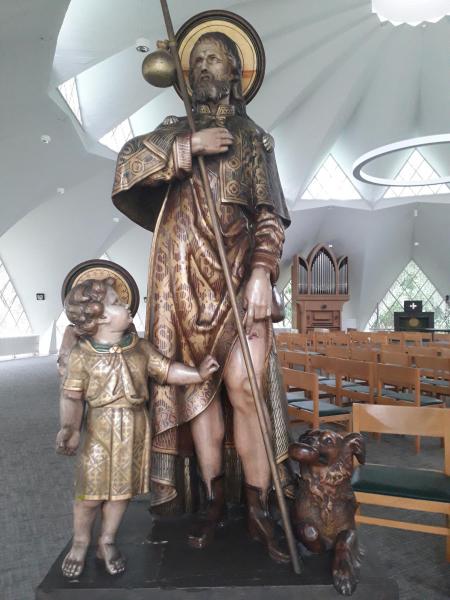 Het St.-Rochusbeeld in de Verrijzeniskerk 