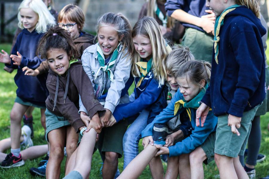 Scoutmoedig vrienden maken © Jente Van Pelt