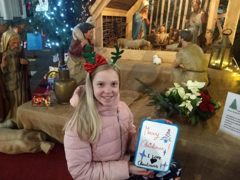 Vormeling Amber uit Sint-Gillis-Waas wenst iedereen : Merry Christmas 