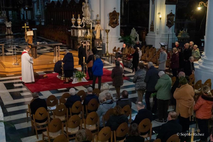 Terugblik op Goede Vrijdag 2023 in de Abdijkerk te Ninove © Sophie Richez