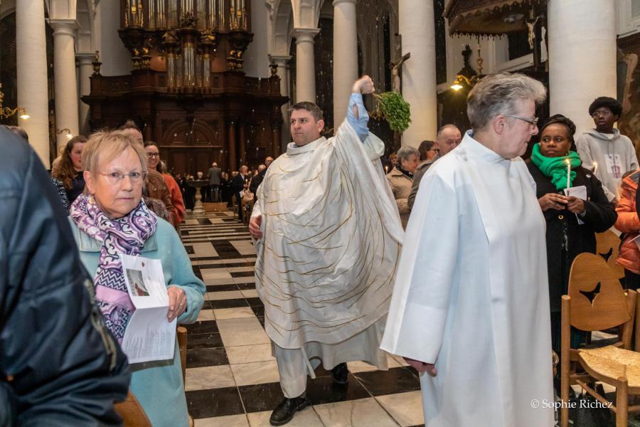 Terugblik op Paaswake 2023 in de Abdijkerk te Ninove © Sophie Richez