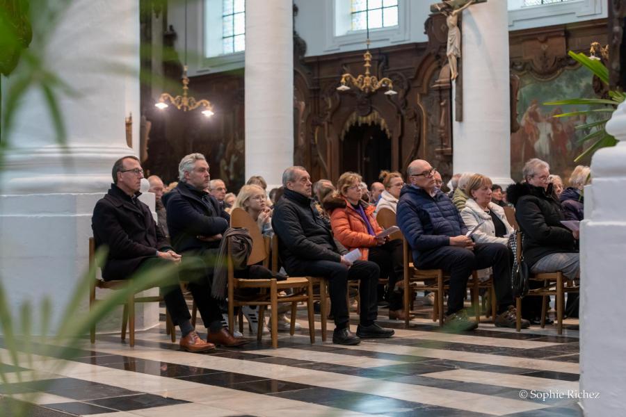 Terugblik op Witte Donderdag 2023 in de Abdijkerk te Ninove © Sophie Richez
