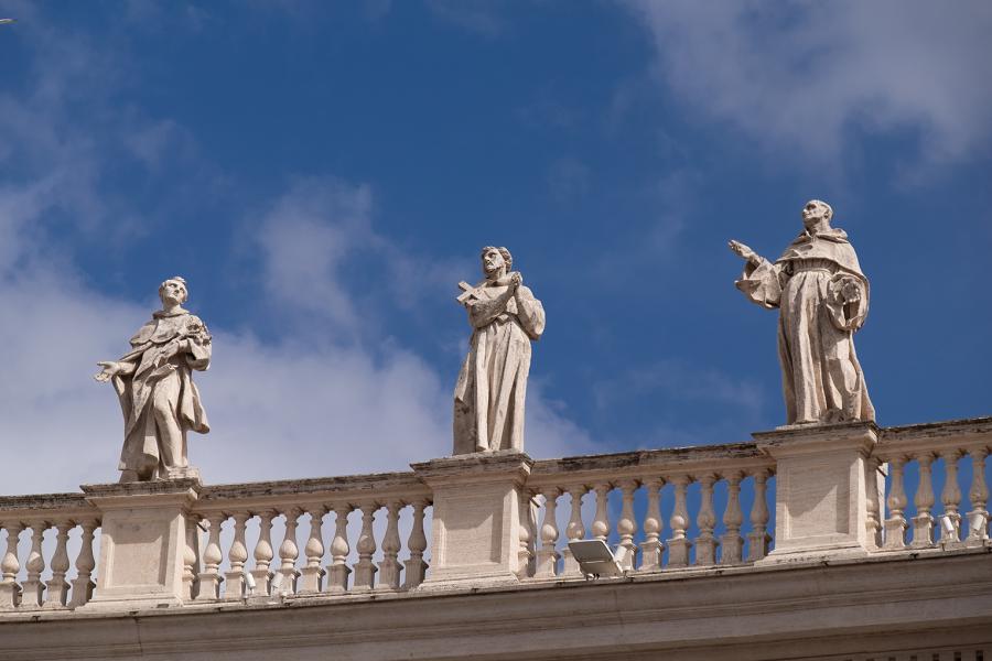 Rome-bedevaart Sint-Corneliusparochie Ninove - 8-11 april 2024 - Sint-Pietersplein © Guido De Troeyer