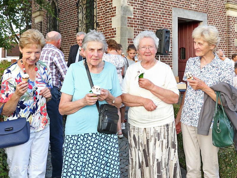 Viering aan de Sint-Rochuskapel 