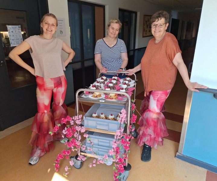 Als vrijwilliger in wzc Sint-Anna maak je het leven van de bewoners zoveel mooier en krijg je enorm veel voldoening door deze zinvolle vrijetijdsbesteding. © wzc Sint-Anna