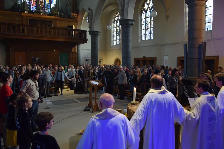 Eucharistieviering in de Kortrijkse Sint-Michielskerk ter gelegenheid van 25 jaar Sint-Michielsbeweging © Sint-Michielsbeweging