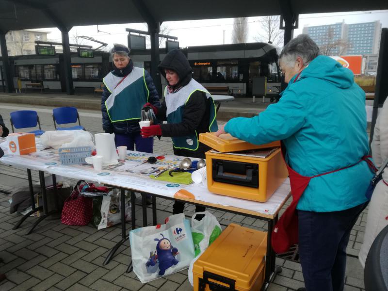 Soep op de stoep © Peter Engelbert