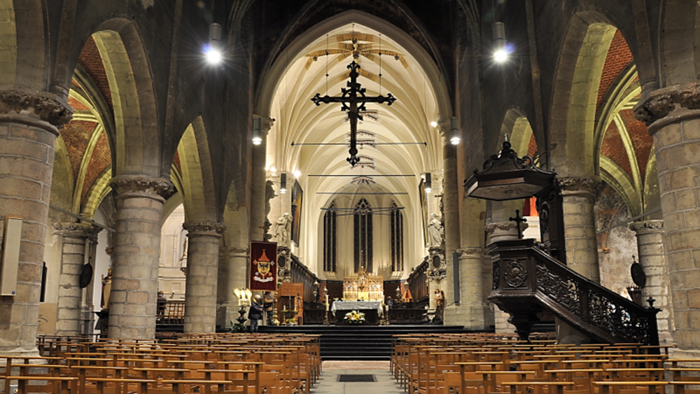 zicht op het hoogkoor van de basiliek 