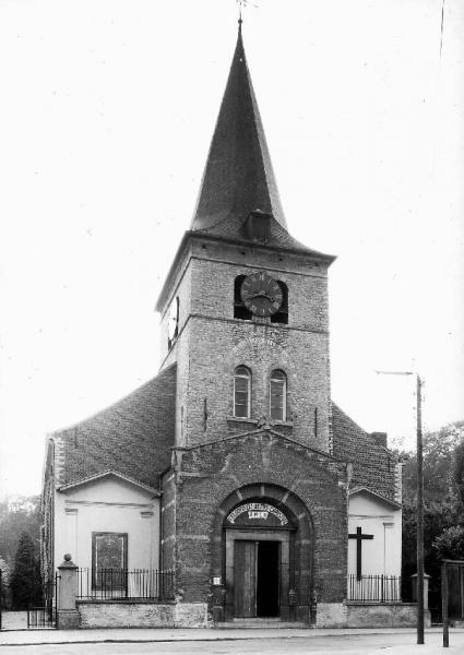 De Sint-Pancratiuskerk in 1975 