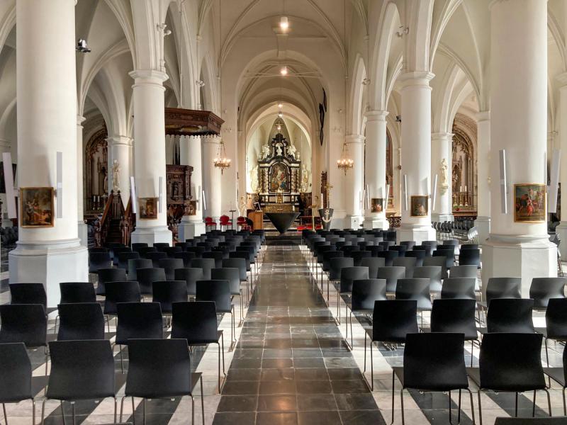 Nieuwe Kerkstoelen in Beveren Sint-Martinus © Parochie De Goede Herder in BKZ
