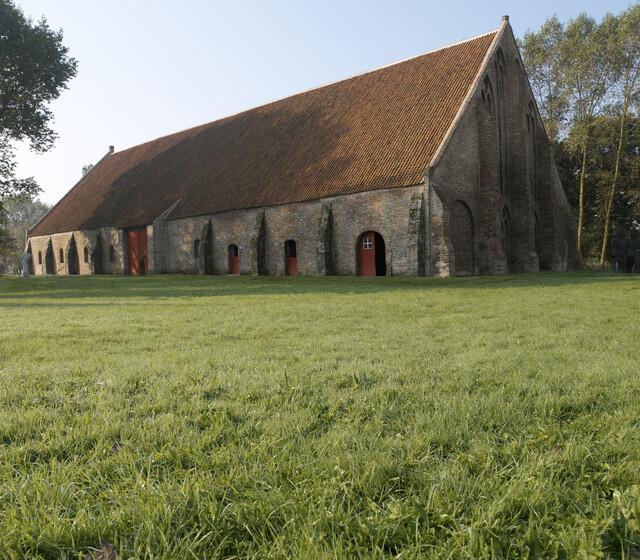 De schuur van Ter Doest is het enige gebouw van de voormalige abdij dat nog overblijft 