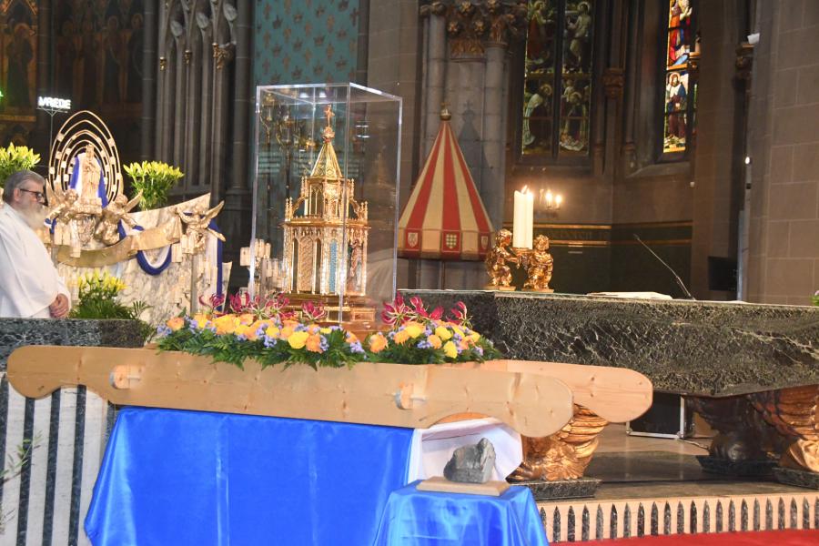 reliekschrijn in de basiliek © Thierry Christiaens