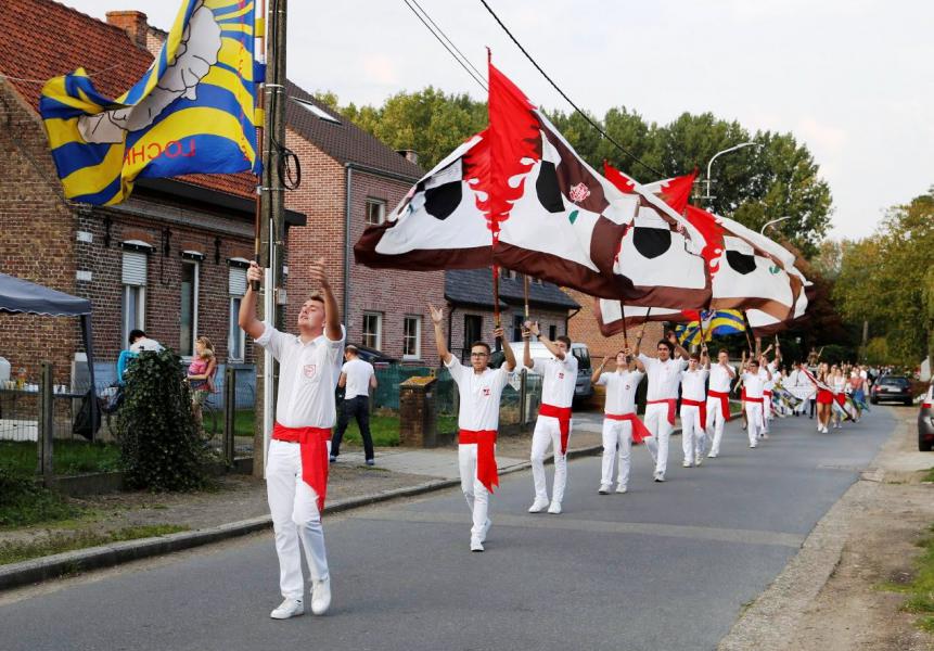 Vendelzwaaiers © Luc Van der Sypt