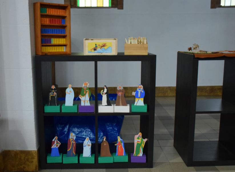 Godly Play vertelmateriaal van heiligen en van de boeken van de Bijbel © Hilde Pex
