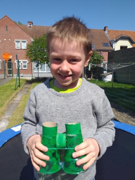 Een verrekijker voor Pasen © Vince