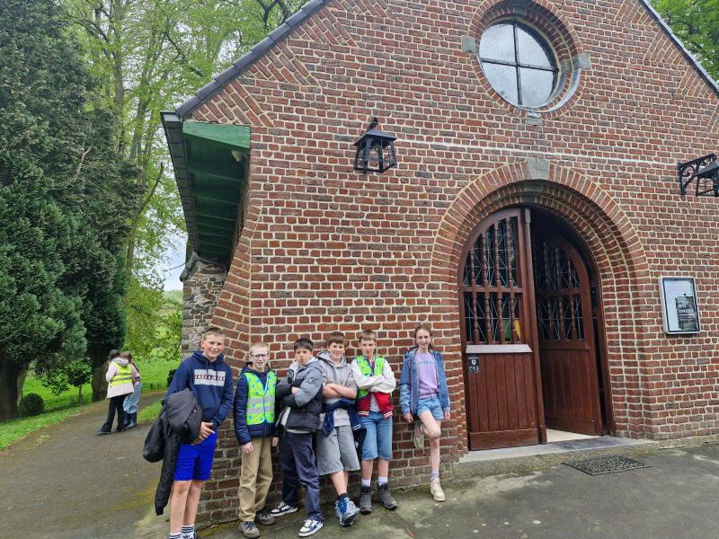 Vormelingen Sint-Corneliusparochie Ninove op pelgrimstocht naar Bevingen - april 2025 © Tim Van Nieuwenhove