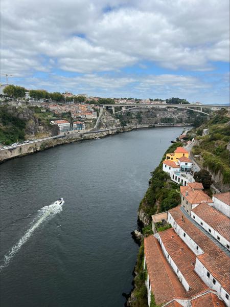 WJD 2023 - Zicht op de stad Porto © Louise Dujardin