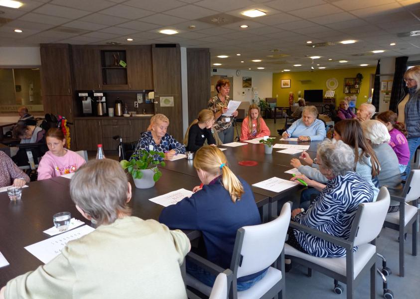 Vormelingen Youcat in het WZC 