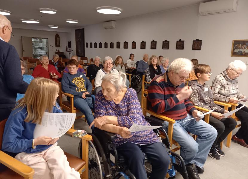 Vormelingen Youcat in het WZC 