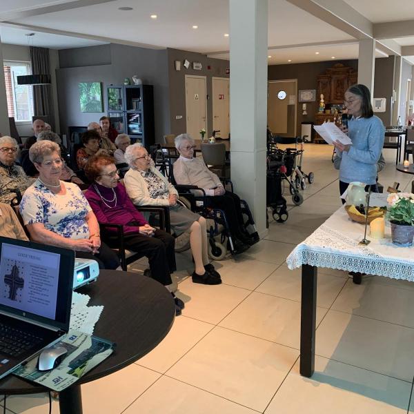 Goede Vrijdag in WZC © H Mouchaers