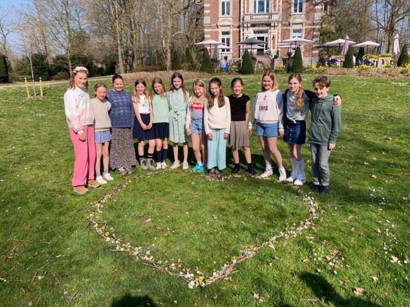 Een hart in 'land art' staat voor LIEFDE #vormelingen Vichte 