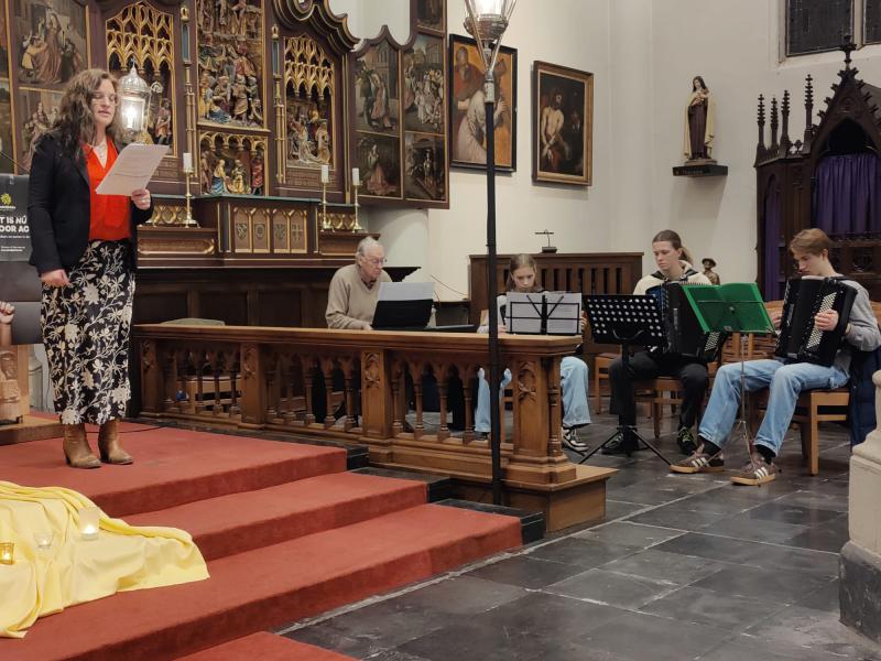 Taizéviering © parochie onze lieve Vrouw Lichtaart