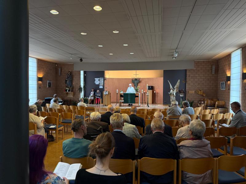 Heel wat mensen wilden nog een laatste maal komen meevieren 