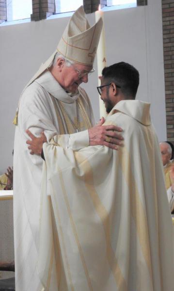 Priesterwijding Cirilo de Deus © PZ Oase