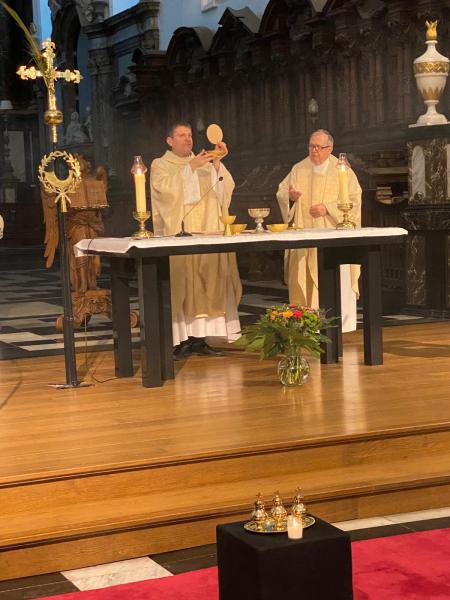 Witte Donderdagviering in de Abdijkerk Ninove - 02-04-2026 © Dina Van Liedekerke
