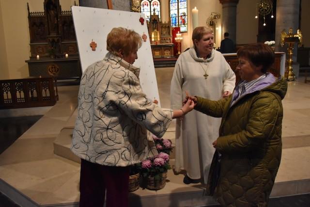 Allerheiligendienst voor de overledenen van het voorbije jaar in Beernem 