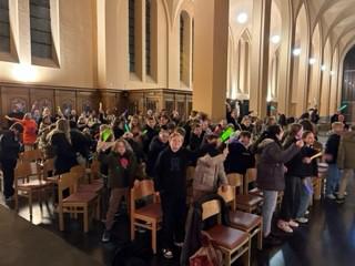 De vormelingen van Zwevezele naar 'Let it Shine' 