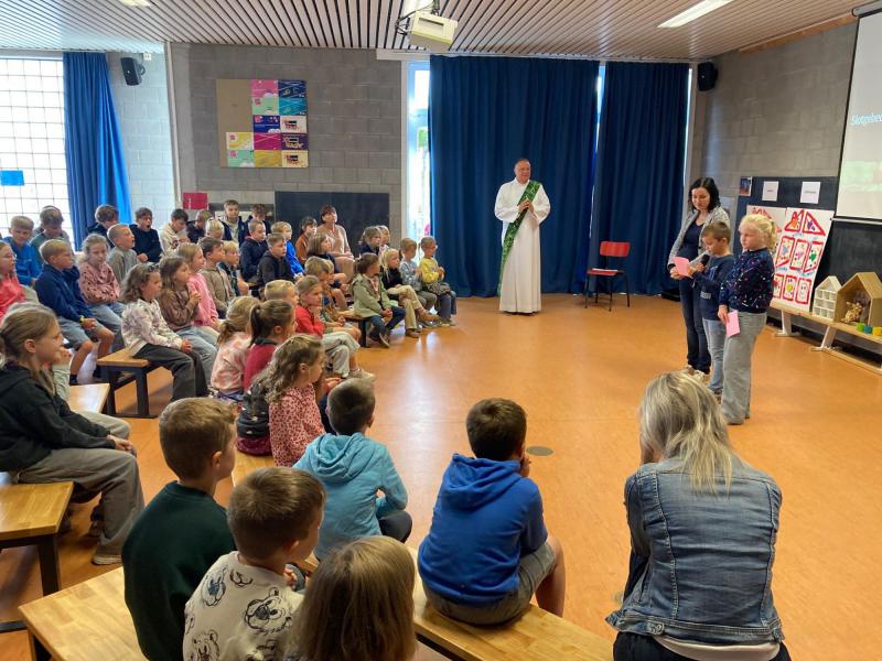 Schoolviering in Sint-Elooi 