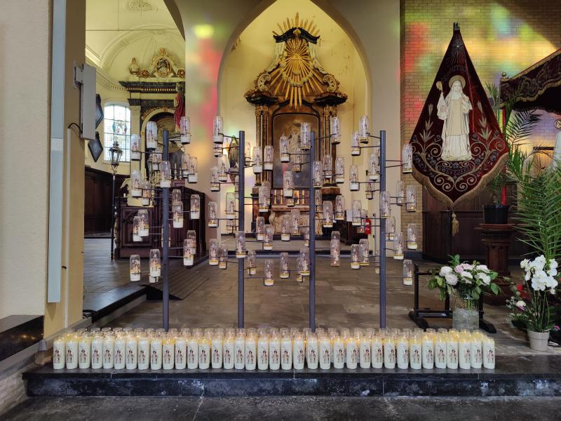 Sint-Aldegondisnoveen in de kerk van Zwevezele - Slot van noveen 
