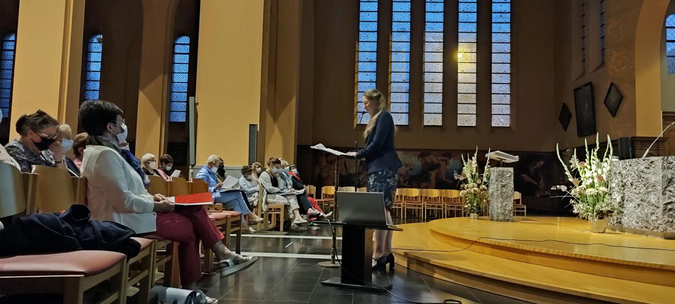 De vreugde van het evangelie delen: zeg het met bloemen en meer © Eveline De Smet