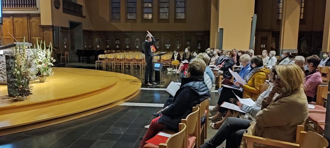 De vreugde van het evangelie delen: zeg het met bloemen en meer © Eveline De Smet