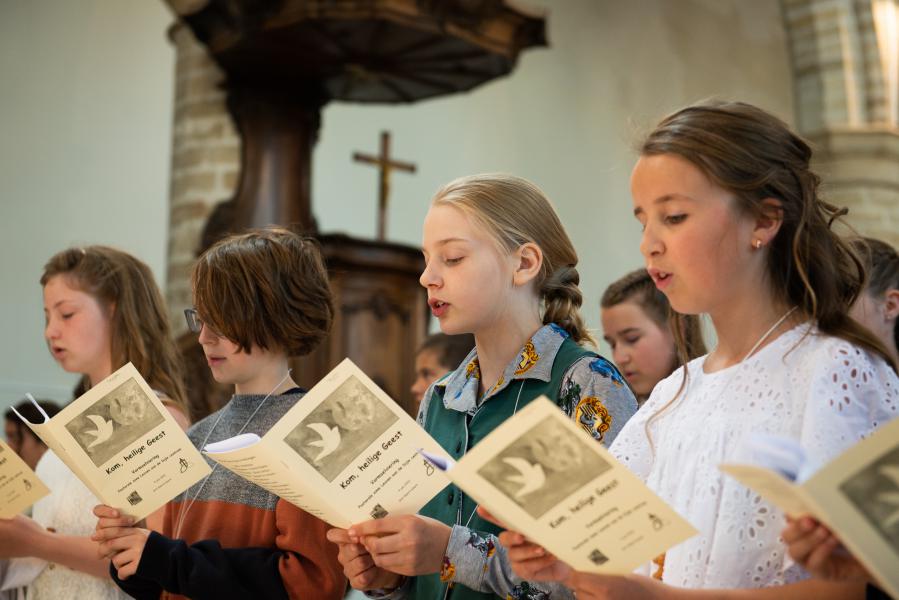 Vormselviering 2022 in de Sint-Geertruikerk te Leuven © Sarah Torbeyns