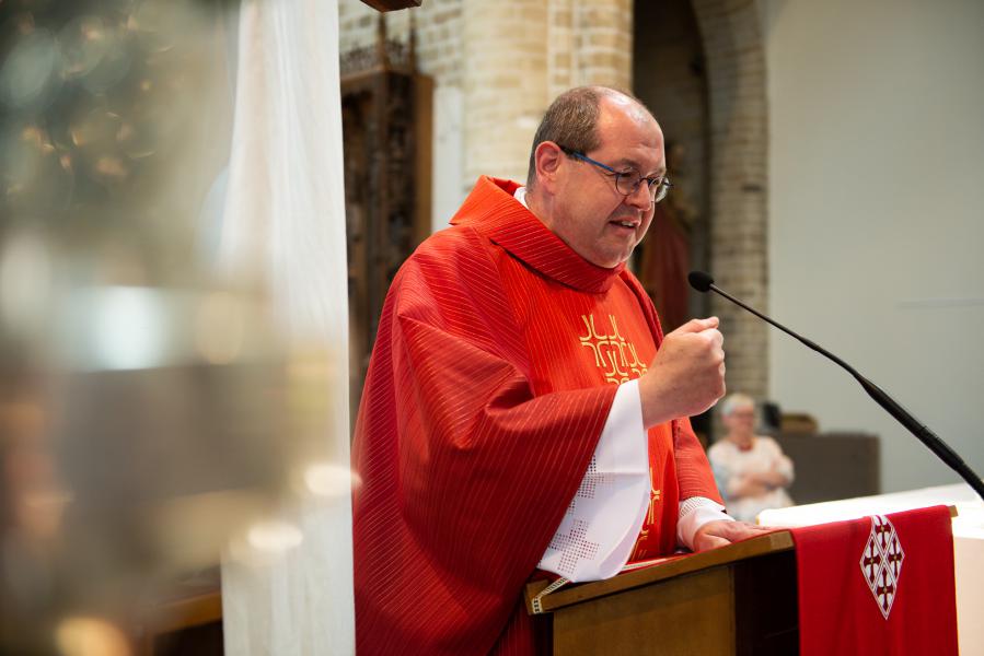 Vormselviering 2022 in de Sint-Geertruikerk te Leuven © Sarah Torbeyns