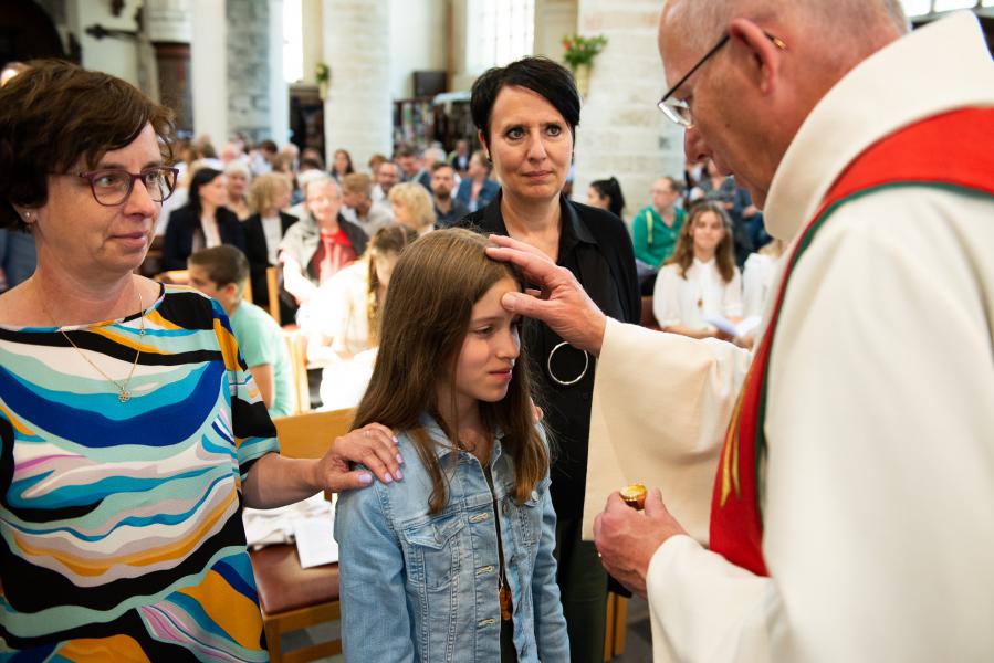 Vormselviering 2022 in de Sint-Geertruikerk te Leuven © Sarah Torbeyns