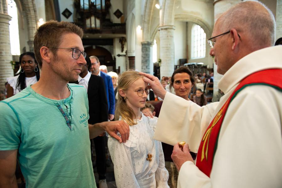 Vormselviering 2022 in de Sint-Geertruikerk te Leuven © Sarah Torbeyns