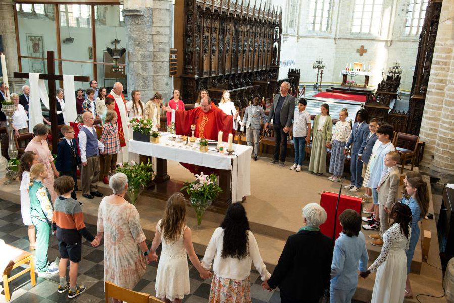 Vormselviering 2022 in de Sint-Geertruikerk te Leuven © Sarah Torbeyns