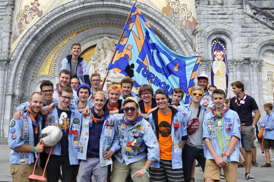 Enkele KSA'ers in Lourdes in 2016 © KSA Noordzeegouw