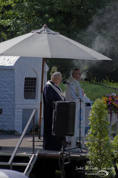 Openluchtviering op de Abdijsite Ten Duinen © Lambert J. Derenette & Linda Renette