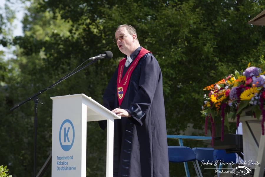 Openluchtviering op de Abdijsite Ten Duinen © Lambert J. Derenette & Linda Renette