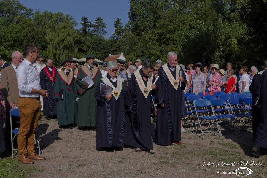 Openluchtviering op de Abdijsite Ten Duinen © Lambert J. Derenette & Linda Renette